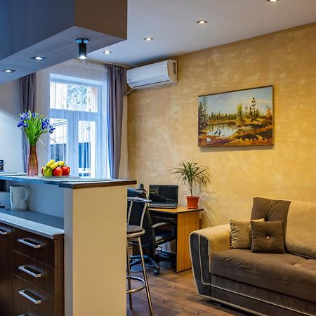 John Residence Apartment Brasov With Parking Option Esterno foto