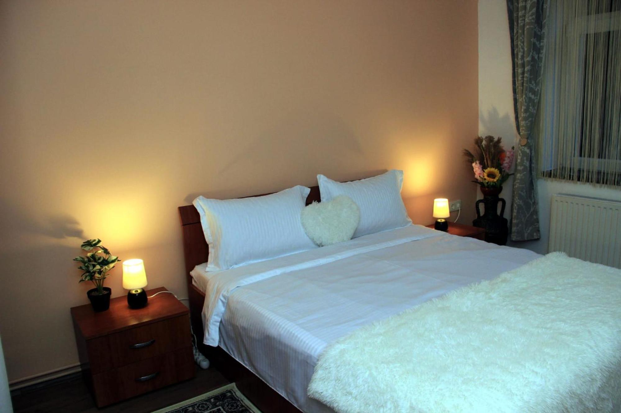 John Residence Apartment Brasov With Parking Option Esterno foto